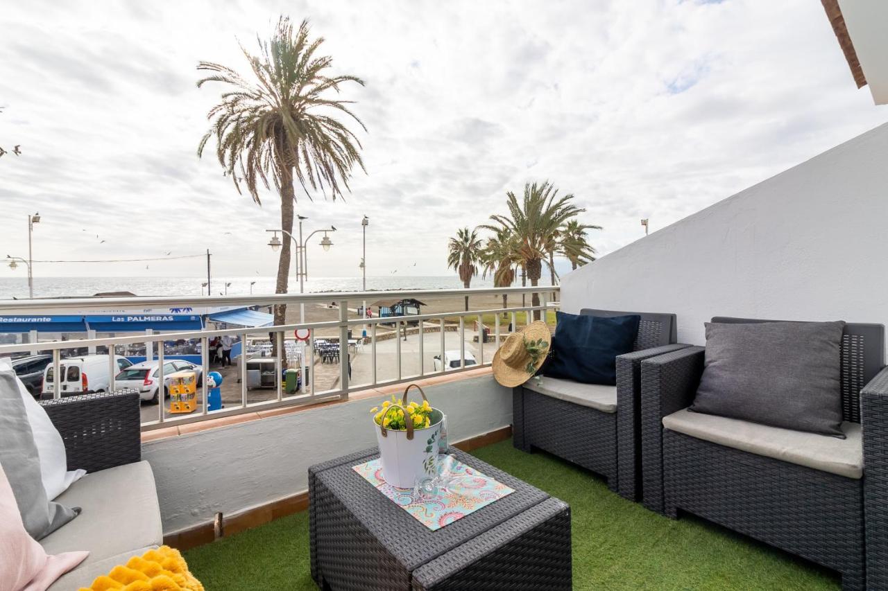 Sea & Wave Pedregalejo Beach Apartment Málaga Esterno foto