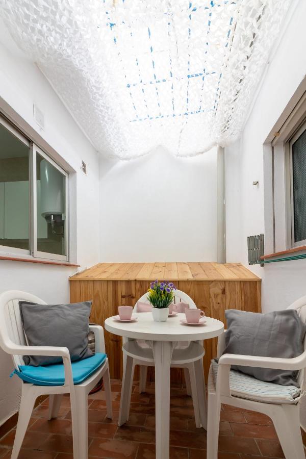 Sea & Wave Pedregalejo Beach Apartment Málaga Esterno foto